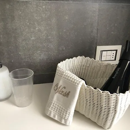 Morivione - Bocconi Free Parking Apartment Milan